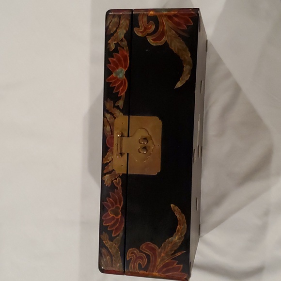 PERSIAN LAQUER WOOD BOX - Picture 2 of 5